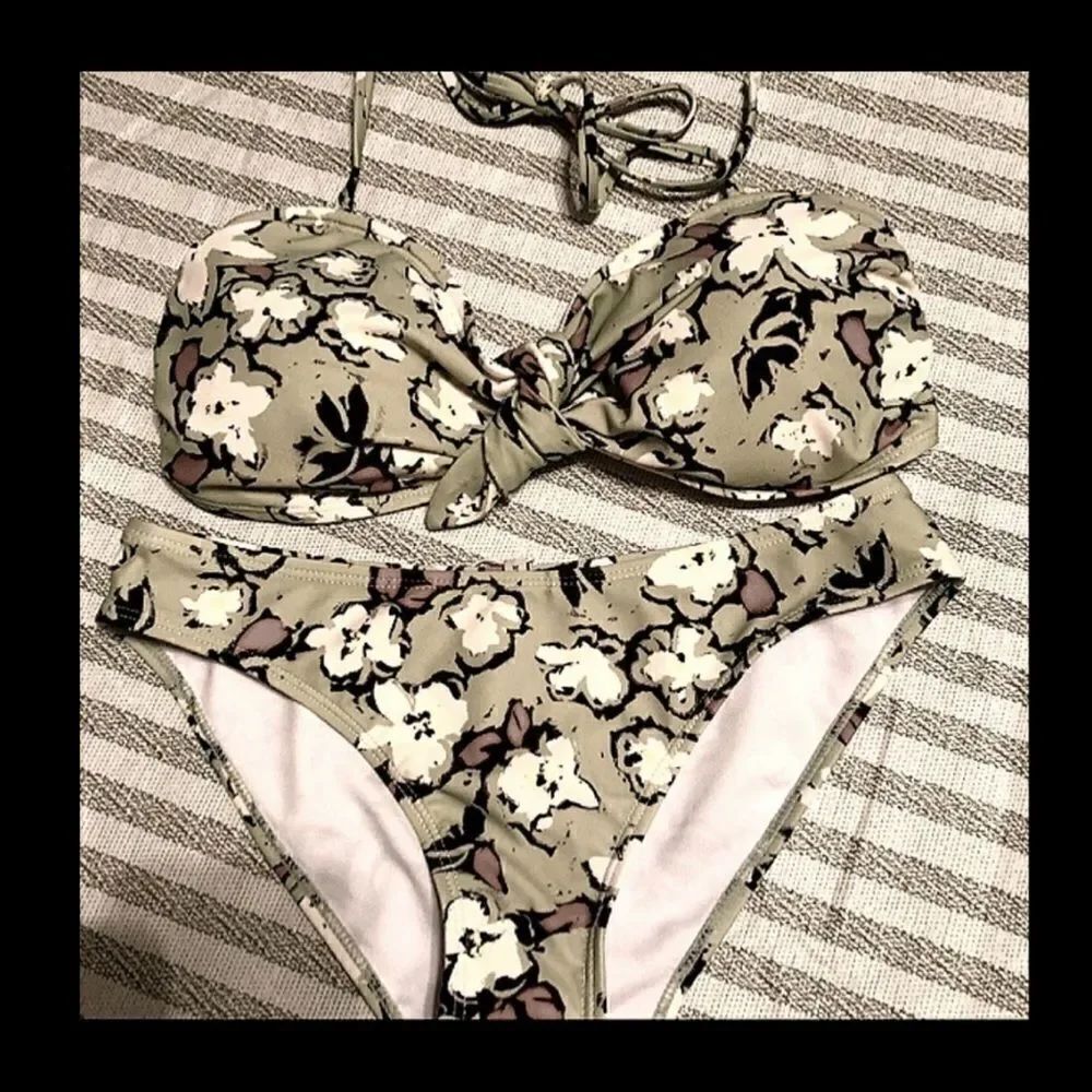 XS 2 piece ICHI green and white Bikini